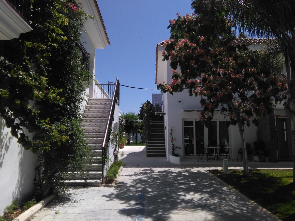 Hostal Las Cumbres Conil De La Frontera Buitenkant foto